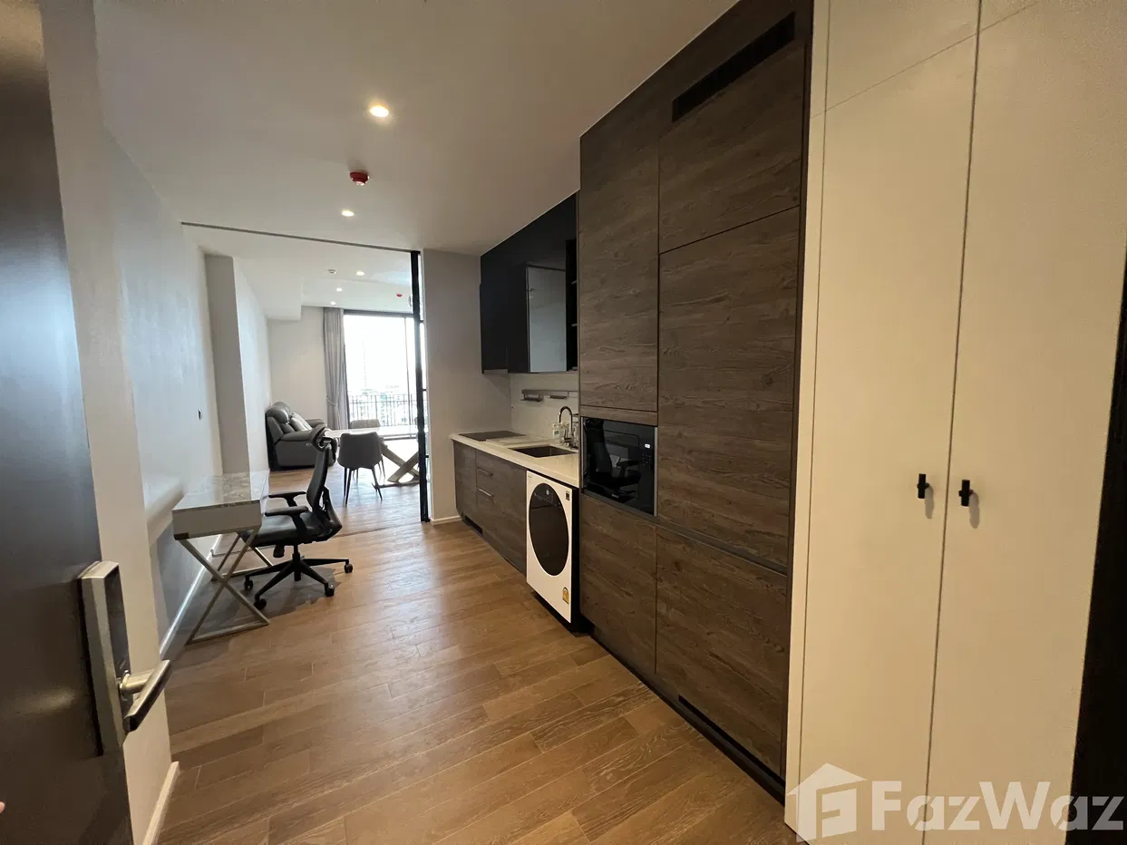 picture 2 Bedroom Corner Unit at Muniq Lang Suan 5548695 - 3/16