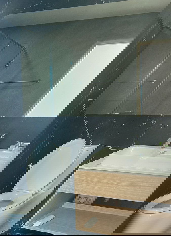 picture Be the first tenant in our new apartment. Monthly stays or longer welcome. Friendly landlord speaks Chinese, Thai, and English. - 7/23