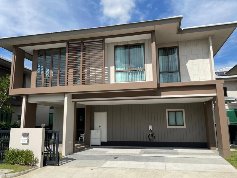 บ้านเดี่ยวให้เช่า : ✅ ✅ Burasiri กรุงเทพกรีฑา , Luxury House 4 ห้องนอน พร้อมเข้าอยู่ ติดต่อไลน์ @bktasset หรือโทร 095-325-8928