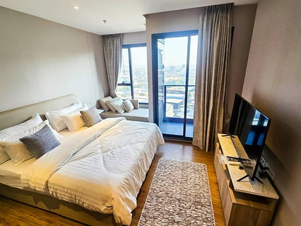 Condominium for Sale at Once Pattaya in Central Pattaya 1BR