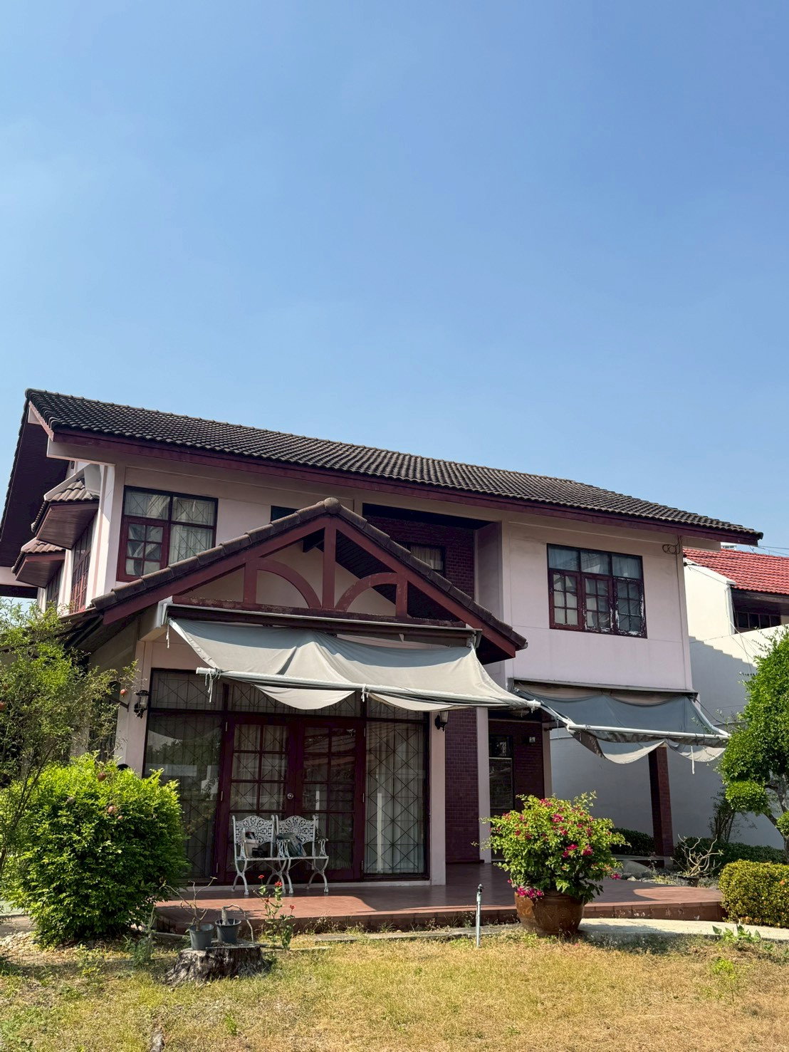บ้านเดี่ยวให้เช่า ใกล้พระราม 9 - เอกมัย เดินทางง่าย ห้องนอนเยอะ พื้นที่กว้าง 150 ตร.วา. นัดชมด่วนโทร
