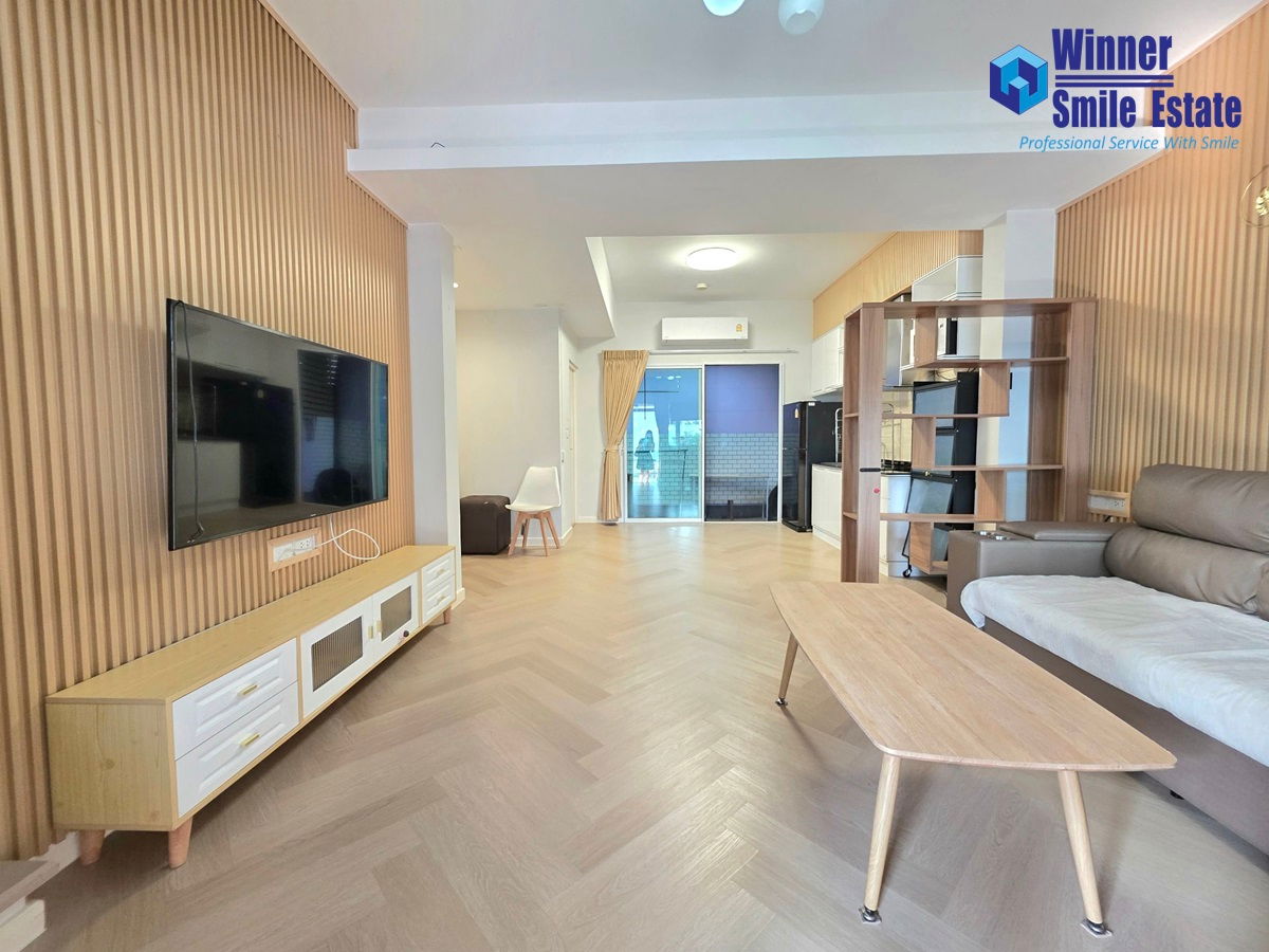 รูป ขายทาวน์โฮม วิลลาจจิโอ บางนา ซอยเอแบค บางนา สวยใหม่เฟอร์ฯ ครบ วิวสวนหน้าบ้านไม่ติดใคร - รูปที่ 3/10