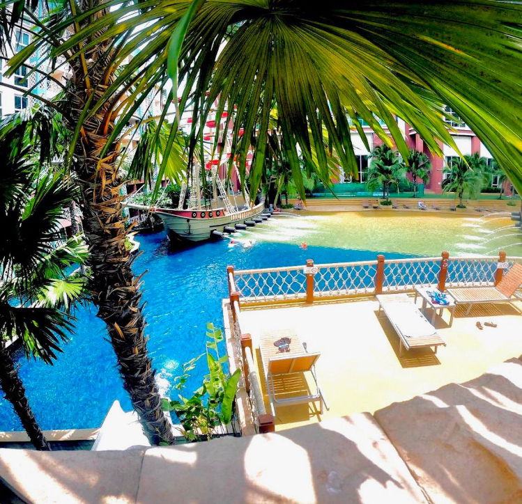 รูป แกรนด์แคริบเบียน จอมเทียน วิวสระว่ายน้ำ - รูปที่ 10/14