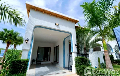 Houses for sale Thalang Phuket : 3 Bedroom House Corner unit for sale at Tyssen Yamu 4181932