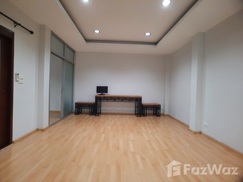 picture 8 Bedroom House for rent at Saranchit 4 1038466 - 13/16