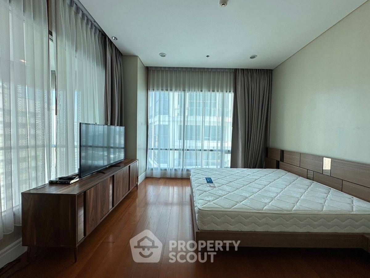 picture 3-BR Condo at Bright Sukhumvit 24 Condominium near BTS Phrom Phong (ID 2564928) - 5/13