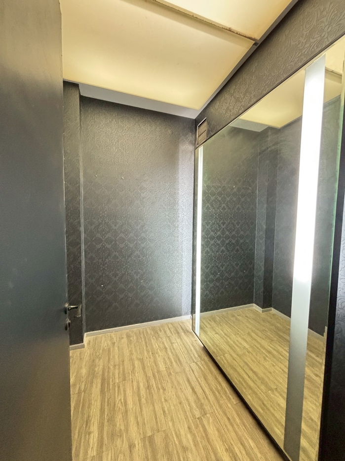 รูป ให้เช่าโชว์รูมติดริมถนนทองหล่อ พื้นที่ธุรกิจ – ถนนสุขุมวิท 55 (ทองหล่อ) - รูปที่ 21/27