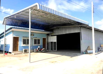 เช่าโรงงาน ปทุมธานี :  ให้เช่าโกดังพร้อมที่พักอาศัย ลำลูกกาคลอง 3  ทำเลดี เหมาะทำโฮมออฟฟิศ ใกล้ตลาดนานาเจริญ