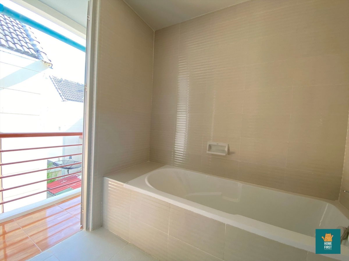 picture townhome 3 floors Muang Thong Thani, Project 1, 2 bedrooms, 3 bathrooms, 25 sq.wa, 20,000 baht. - 9/17