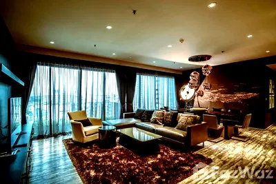 Condos for sale Phrom Phong : 3 Bedroom Condo for sale at The Emporio Place  42219