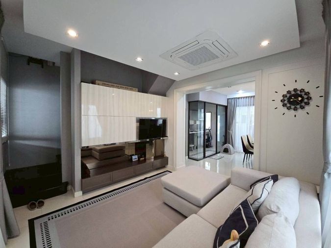 3-bed townhouse for rent, 168 sqm, 31 sq wah, THE LANDMARK EKAMAI-RAMINDRA