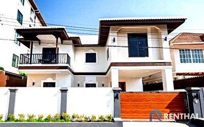 บ้านเดี่ยว ถนนพัทยาใต้ : ขายบ้านวิลล่า 2 ชั้น รีโนเวทใหม่ ใจกลางเมือง