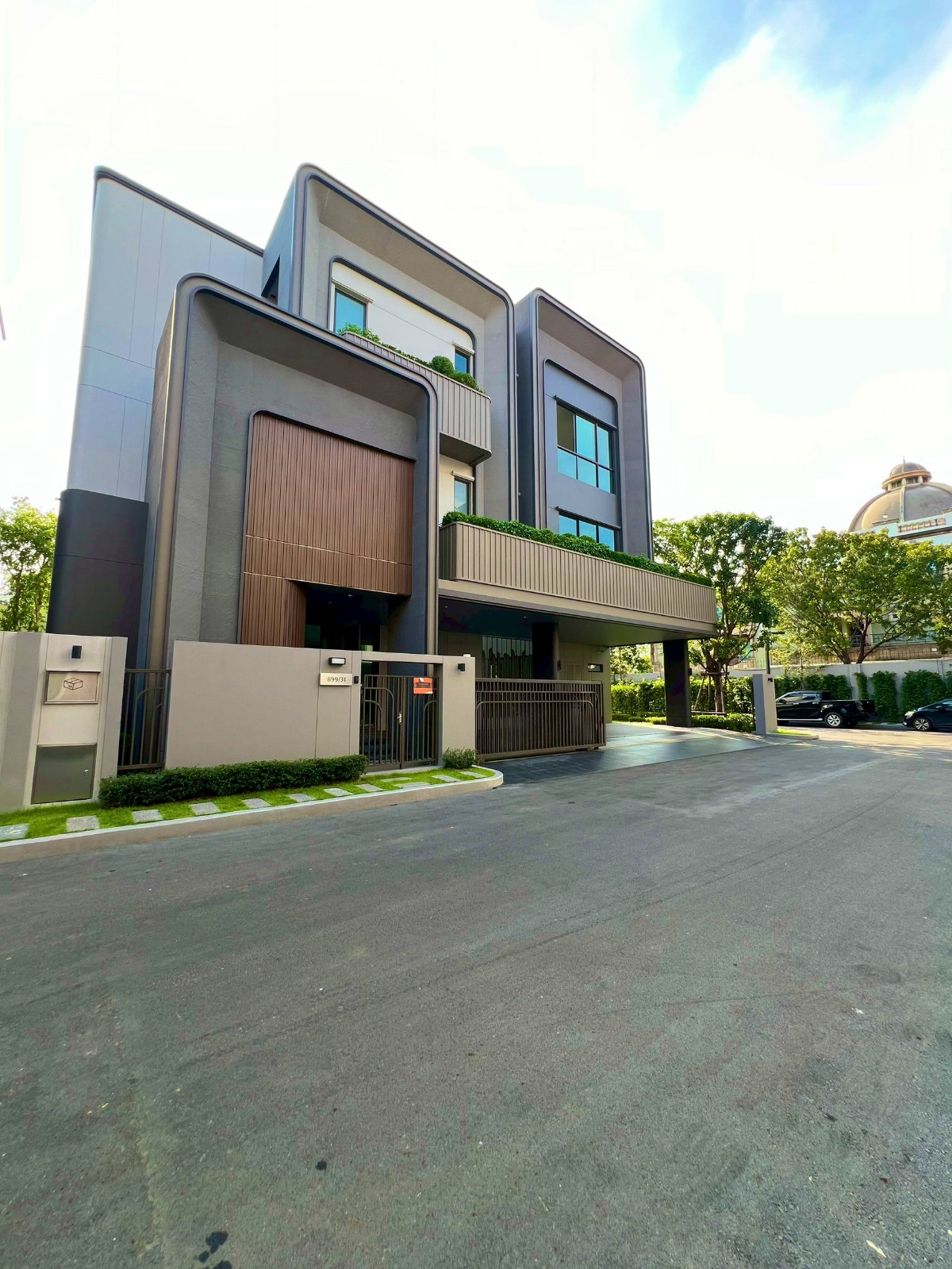 คฤหาสน์หรูแปลงมุม พร้อมสระว่ายน้ำส่วนตัว Grand Bangkok Boulevard ดอนเมือง-แจ้งวัฒนะ ใกล้โรงเรียนนานาชาติ Harrow เพียง 8 นาที