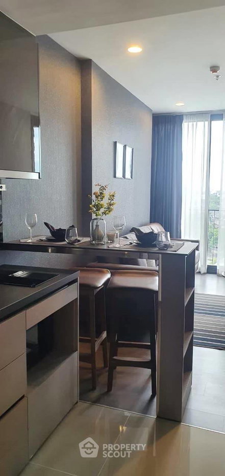 รูป คอนโด 1 ห้องนอน Oka Haus Sukhumvit 36 เดินทางด้วย BTS ทองหล่อ (ID 993985) - รูปที่ 3/16