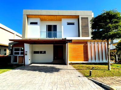 เช่าบ้านเดี่ยว ไปรษณีย์สันกำแพง : ให้เช่าPool villa 2 ชั้น    4  ห้องนอน 5 ห้องน้ำ 1  ห้องครัว  2  ที่จอดรถ