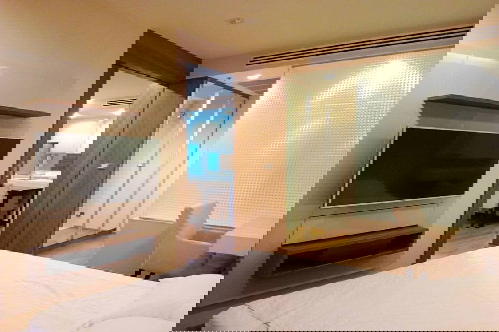 รูป 🔥 สำหรับเช่า !! ชั้นสูง 19++, ห้องอยู่ทิศตะวันออก, มีอ่างอาบน้ำ!! 🔥 Code C20221201453...The Address Sathorn, 1 นอน, 1 น้ำ, แต่งครบ, พร้อมเข้าอยู่📣 - รูปที่ 2/5