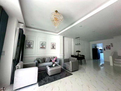 เช่าทาวน์โฮม ชลบุรี : ให้เช่าTownhouse เขาน้อย 3ห้องนอน 2ห้องน้ำ