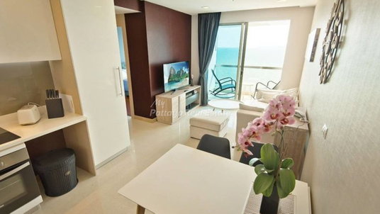 🛏️ 1 ห้องนอน - 🛁 1 ห้องน้ำ - 🏙️ Sea View - 🌏 ชื่อชาวต่างชาติ - 🏢 The Palm Wong Amat Beach Pattaya - รหัส: PLM70