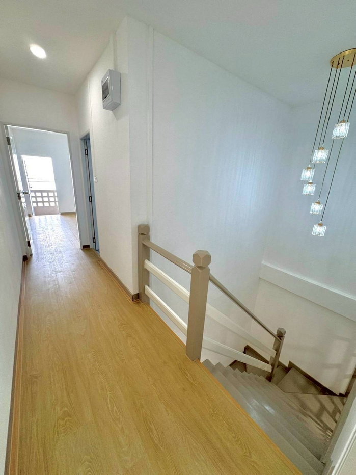 รูป ทาวน์เอ้าส์ 2 ชั้น มีนบุรี คลองสามวา ม.วรางกูล เลียบลองสอง 6 พร้อมอยู่ 085-318-6868 - รูปที่ 13/14