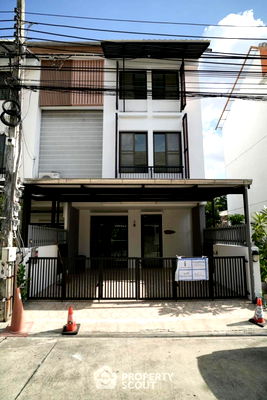 ทาวน์โฮม ม.ราชภัฏพระนคร : ทาวน์เฮ้าส์ 3-ห้องนอน ใน จรเข้บัว (ID 1738277)