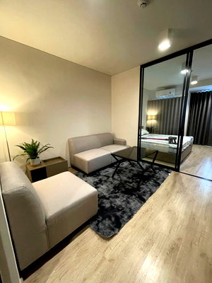 Condos for sale Robinson Bang Rak : Ideo Sathorn–Wongwian Yai – 1 Bedroom for Sale / HBH-ST-31