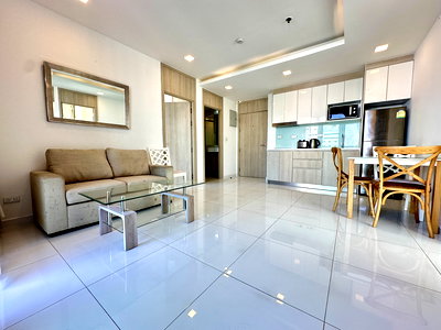 ขายคอนโด : The Cloud Two Bedroom Unit for sale in Pratumnak