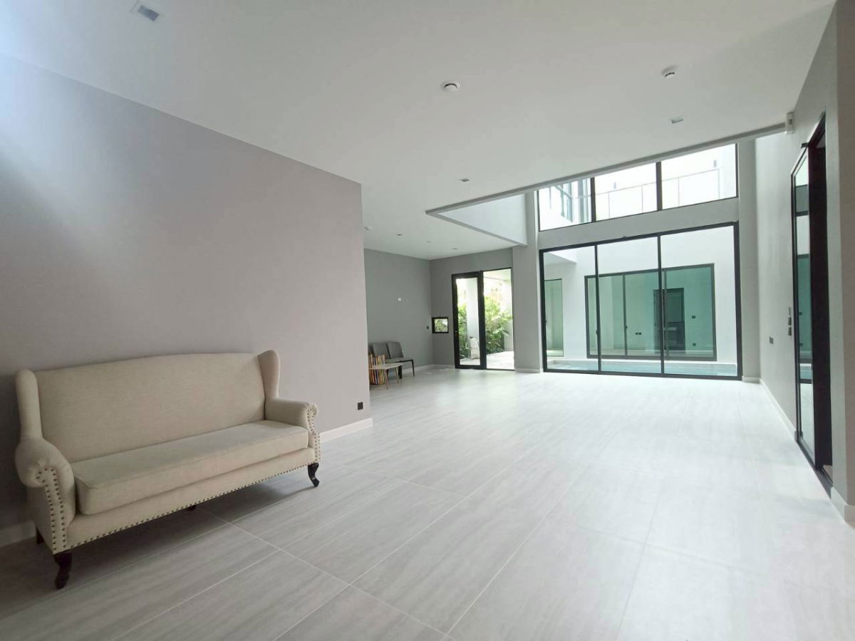 รูป คฤหาสน์หรูแปลงมุม พร้อมสระว่ายน้ำส่วนตัว Grand Bangkok Boulevard ดอนเมือง-แจ้งวัฒนะ ใกล้โรงเรียนนานาชาติ Harrow เพียง 8 นาที - รูปที่ 6/28