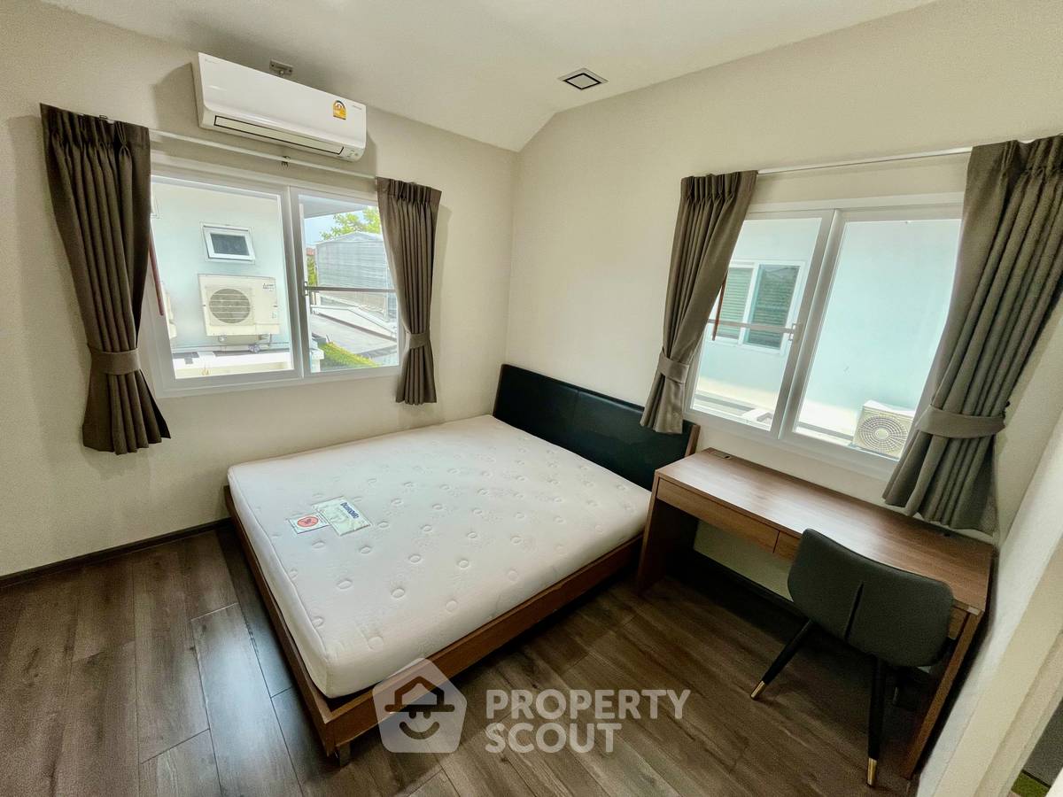 picture 4-BR 240 Sqm House At Mantana 2 Bangna Km.7 (ID 2567145) - 11/13