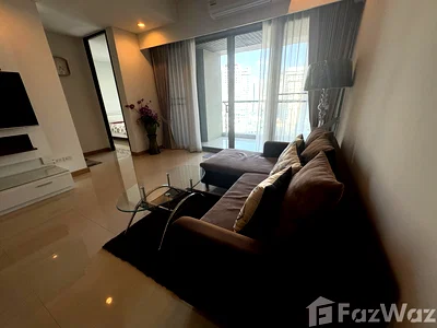 Condos for rent : For Rent: The Lakes Condominium 5930713