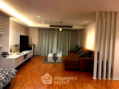Condos for sale : 2-BR Condo at Crystal Garden Condominium near BTS Nana (ID 1034)