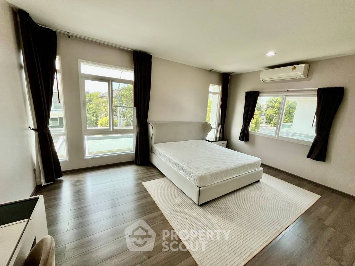 picture 4-BR 240 Sqm House At Mantana 2 Bangna Km.7 (ID 2567145) - 8/13