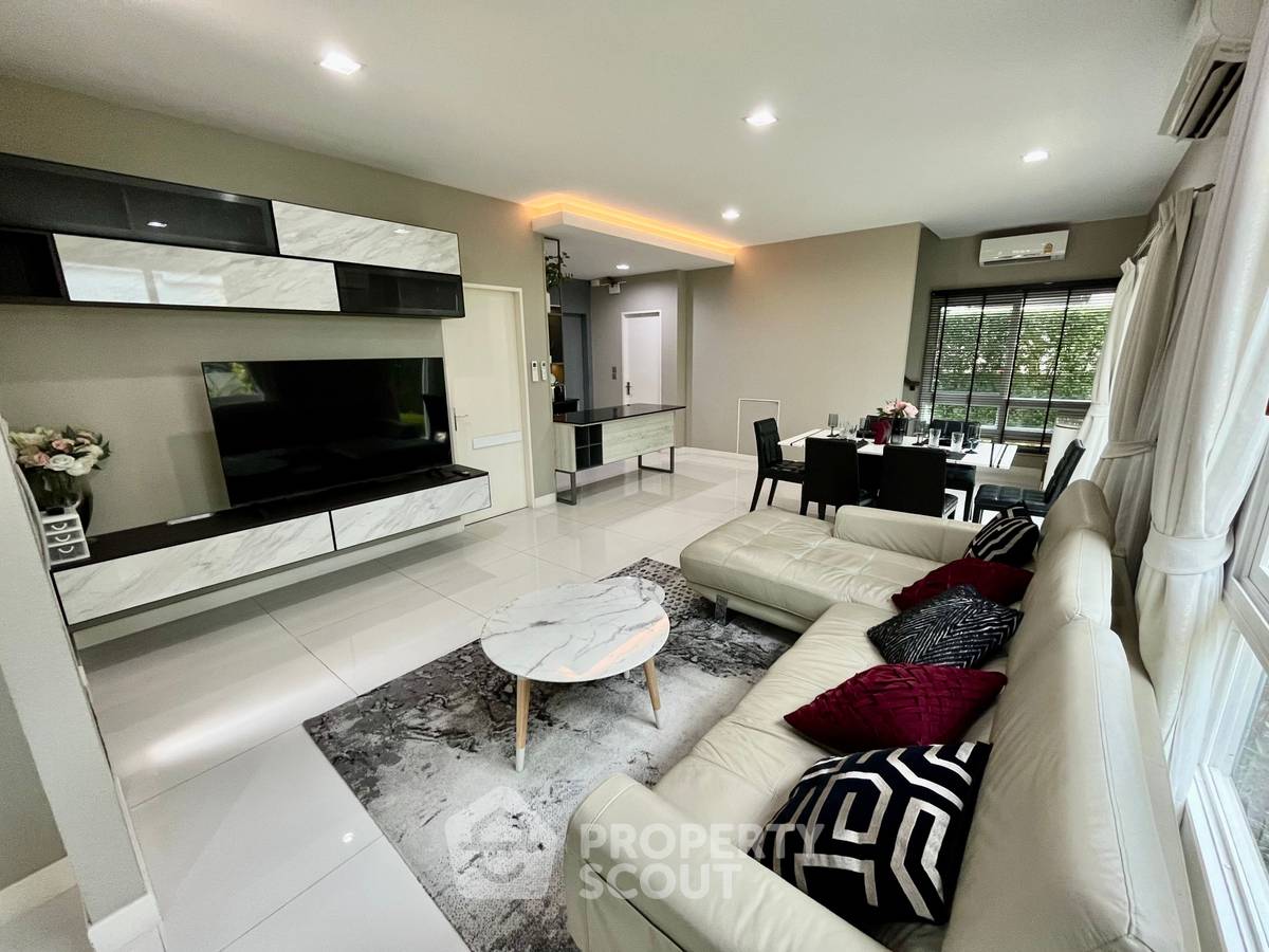 picture 4-BR 240 Sqm House At Mantana 2 Bangna Km.7 (ID 2567145) - 3/13