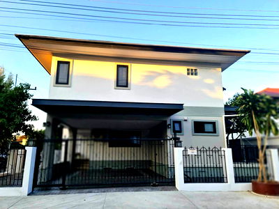 เช่าบ้านเดี่ยว สถานีขนส่งลำปาง : ให้เช่าบ้านเดี่ยวสองชั้น  3 ห้องนอน 4 ห้องน้ำ 2  ห้องครัว  2  ที่จอดรถ