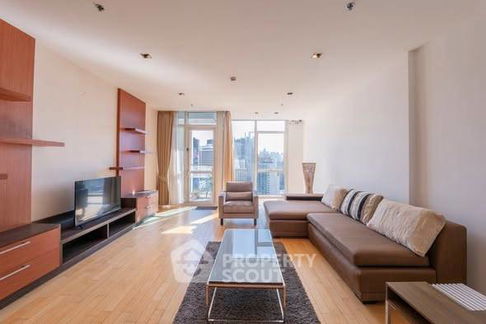 คอนโด 3-ห้องนอน ที่ แอทธินี เรสซิเด้นซ์ ใกล้ BTS เพลินจิต (ID 2563240)