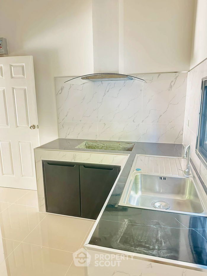 รูป บ้าน 3-ห้องนอน ที่ รัตนากร วิลเลจ 18 ใกล้ เมืองพัทยา (ID 2569260) - รูปที่ 12/14