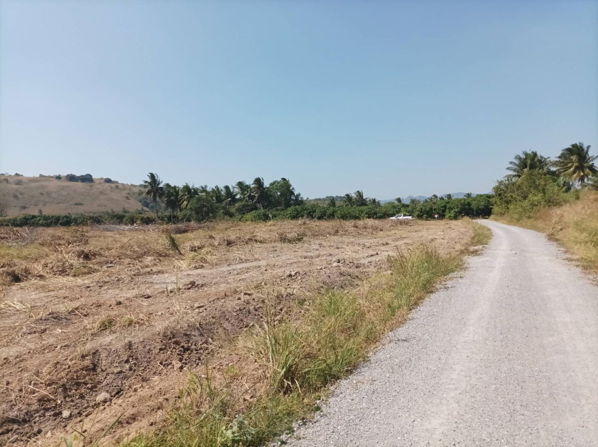 picture Beautiful Mountain View Land for Sale in Pranburi | 21,188 Sq.m. Plot in Nong Ta Taem - U5715290 - 10/20