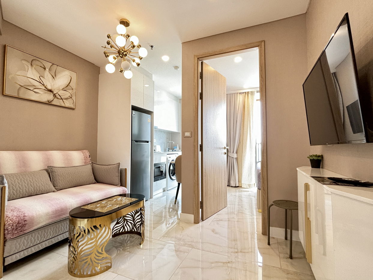 รูป Copacabana Beach Jomtien One Bedroom Unit for sale in Jomtien - รูปที่ 1/11