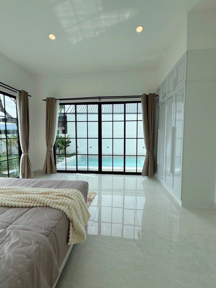 รูป Stylish 3 Bedroom Pool Villa for Sale in Siam Country Club - รูปที่ 9/15
