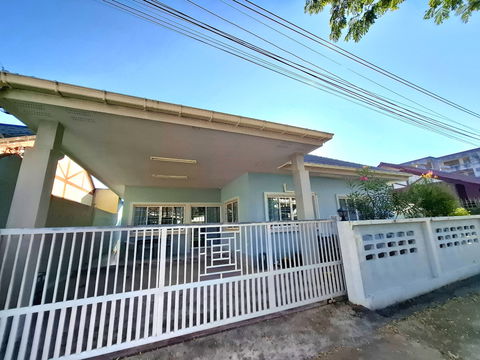 A house for rent with 2 bedrooms,2 toilets and 1 kitchen.