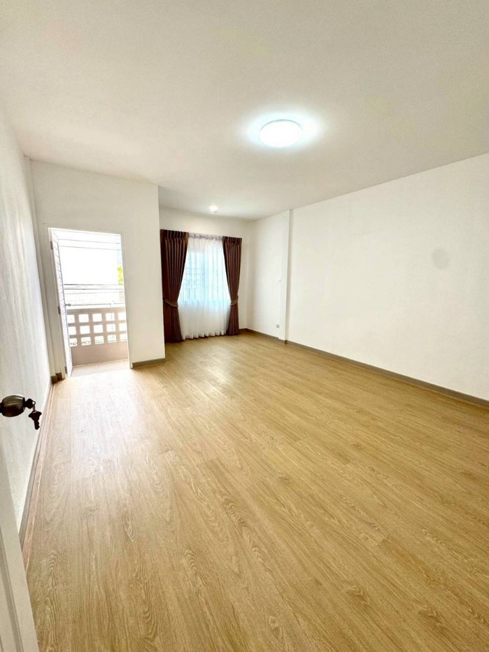 รูป ทาวน์เอ้าส์ 2 ชั้น มีนบุรี คลองสามวา ม.วรางกูล เลียบลองสอง 6 พร้อมอยู่ 085-318-6868 - รูปที่ 9/14