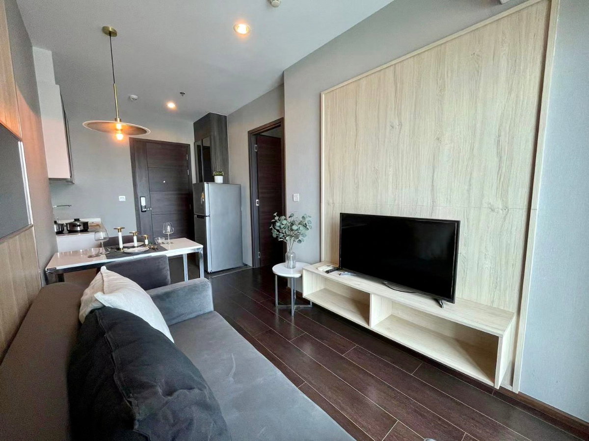 🔥🔥For rent C Ekkamai 🔥🔥Rent only 17000 baht/month🔥🔥พร้อมอยู่ มีหลายห้องให้เลือกชม Line: @190evxgl (with @)