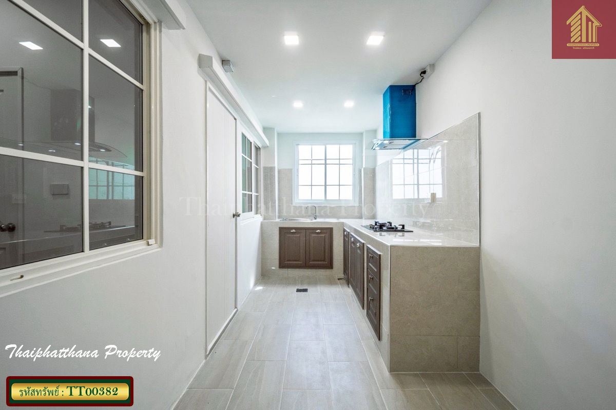 รูป Golden Town บางนา-สวนหลวง ทาวน์เฮ้าส์หลังริม รีโนเวทใหม่ พร้อมอยู่ - รูปที่ 14/18