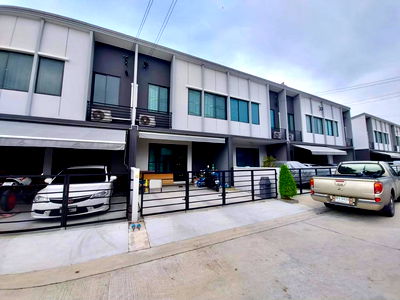Townhouses for sale Bangkok : For Sale: 2-Storey Townhome at Pleno Ramintra | Prime Location Near Clubhouse | South-Facing | Customize to Your Style