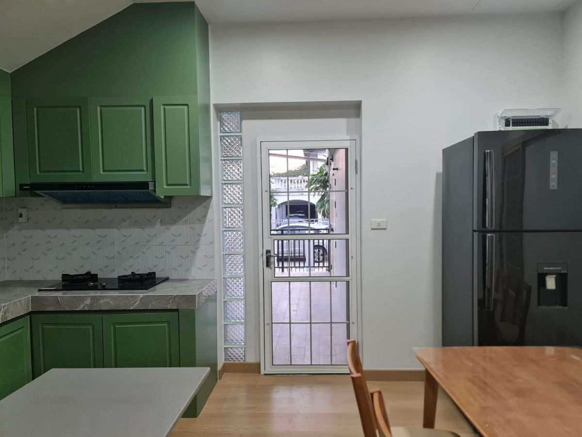 รูป ให้เช่าบ้านเดี่ยวสองชั้น 3 ห้องนอน 4 ห้องน้ำ 2 ห้องครัว 2 ที่จอดรถ - รูปที่ 10/20