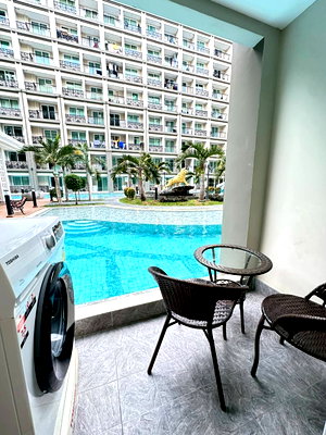 Condos for rent Pattaya : 1 BR Condo for Rent with Direct Pool Access at Dusit Grand Park 2