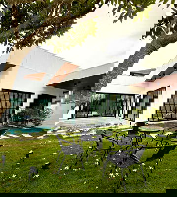 บ้านเดี่ยว บางละมุง ชลบุรี : Stylish 3 Bedroom Pool Villa for Sale in Siam Country Club