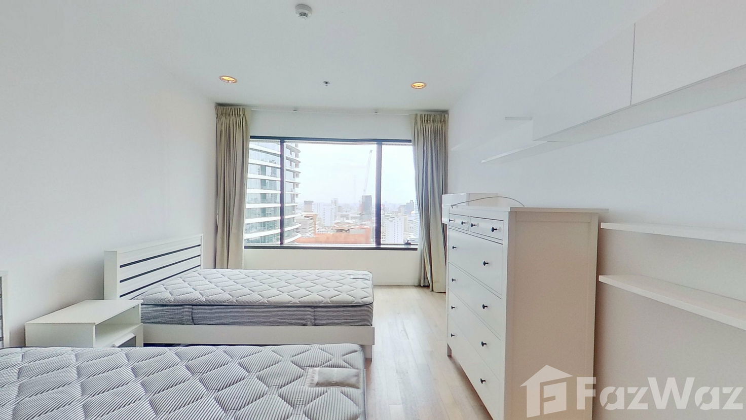 รูป คอนโดให้เช่า 3 ห้องนอน ในโครงการ เดอะ รอยัล มณียา 1097668 - รูปที่ 14/15