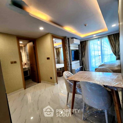 Condos for sale : 1-BR Condo at Dusit Grand Park 2 close to Pattaya (ID 2465783)