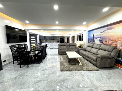 ขายคอนโด : Ruamchok Condo View 2 Two Bedroom Unit for sale in Pratumnak