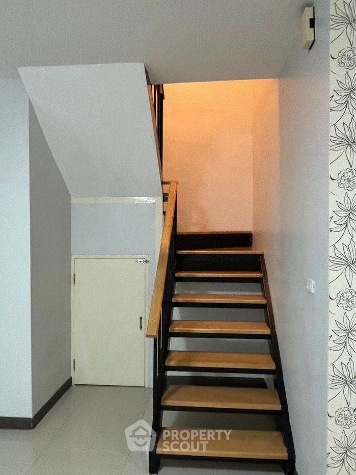 รูป ทาวน์เฮ้าส์ 3-ห้องนอน ใน บ้านใหม่ (ID 2571140) - รูปที่ 3/12